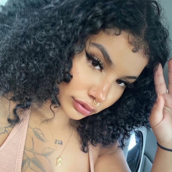 Meet your Posher, Savannah - Picture 1 of 1